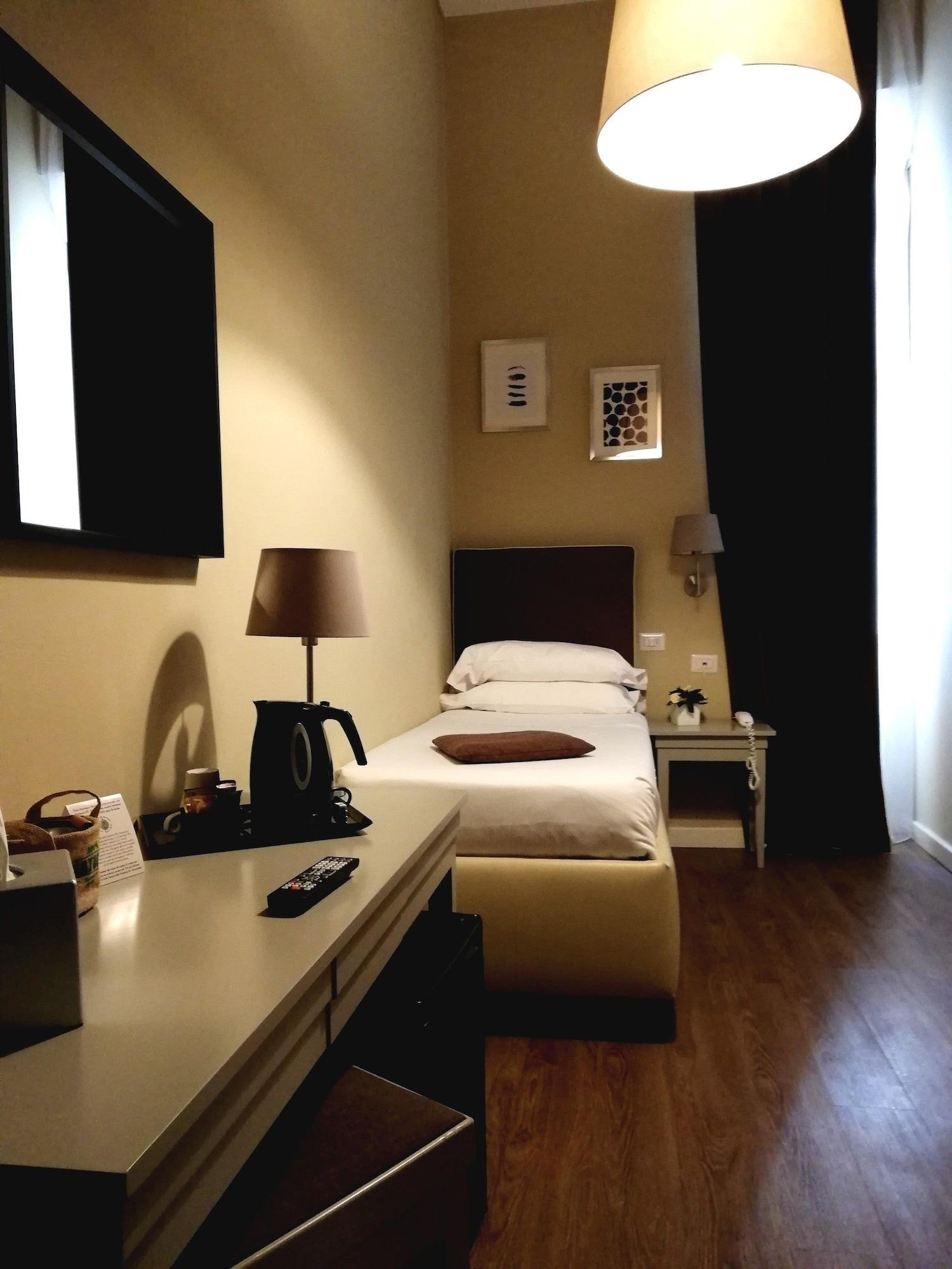 Dedo Boutique 3* Florenz